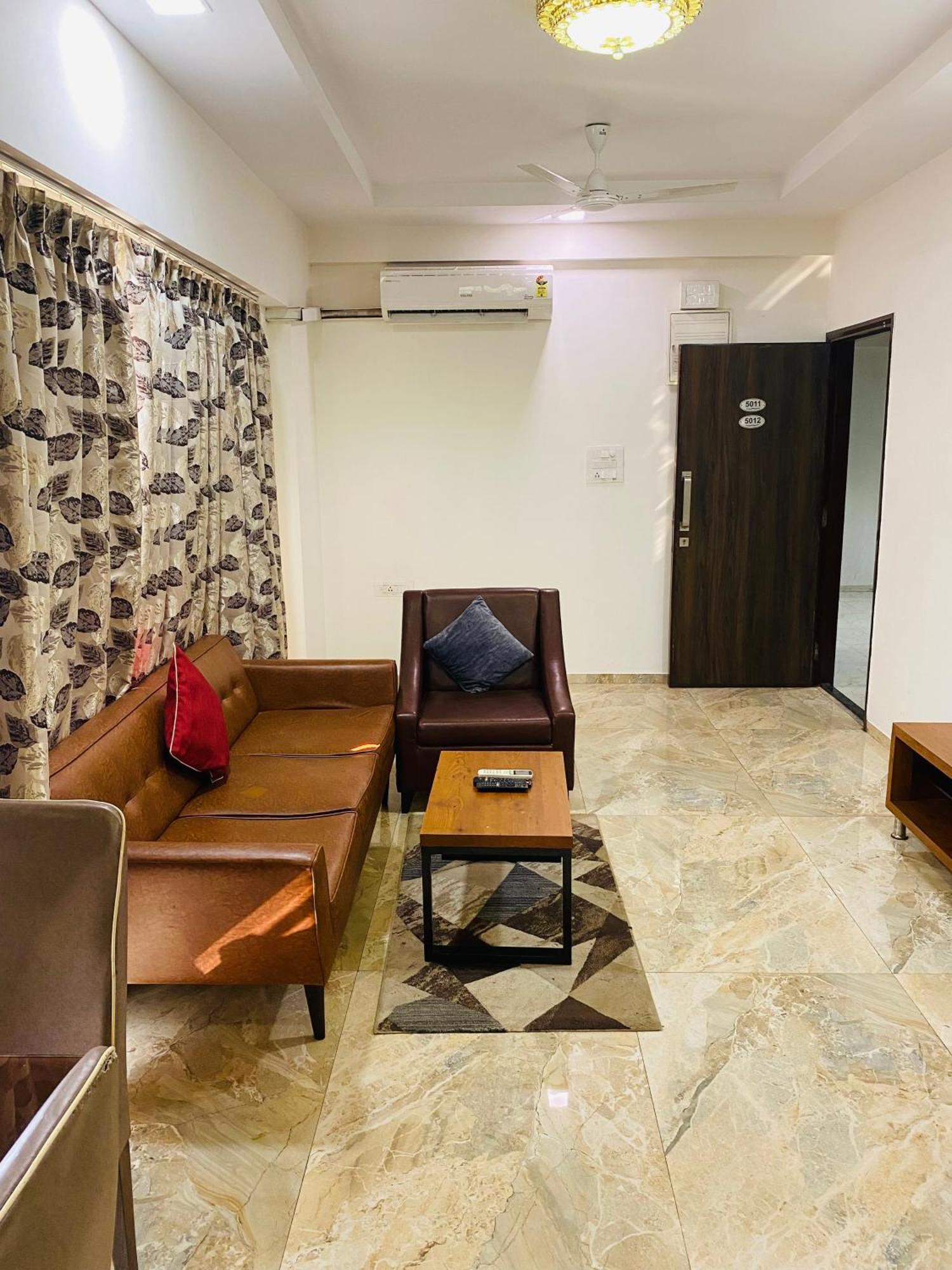 Mumbai House Luxury Apartments Santacruz East, Mumbai Exterior photo