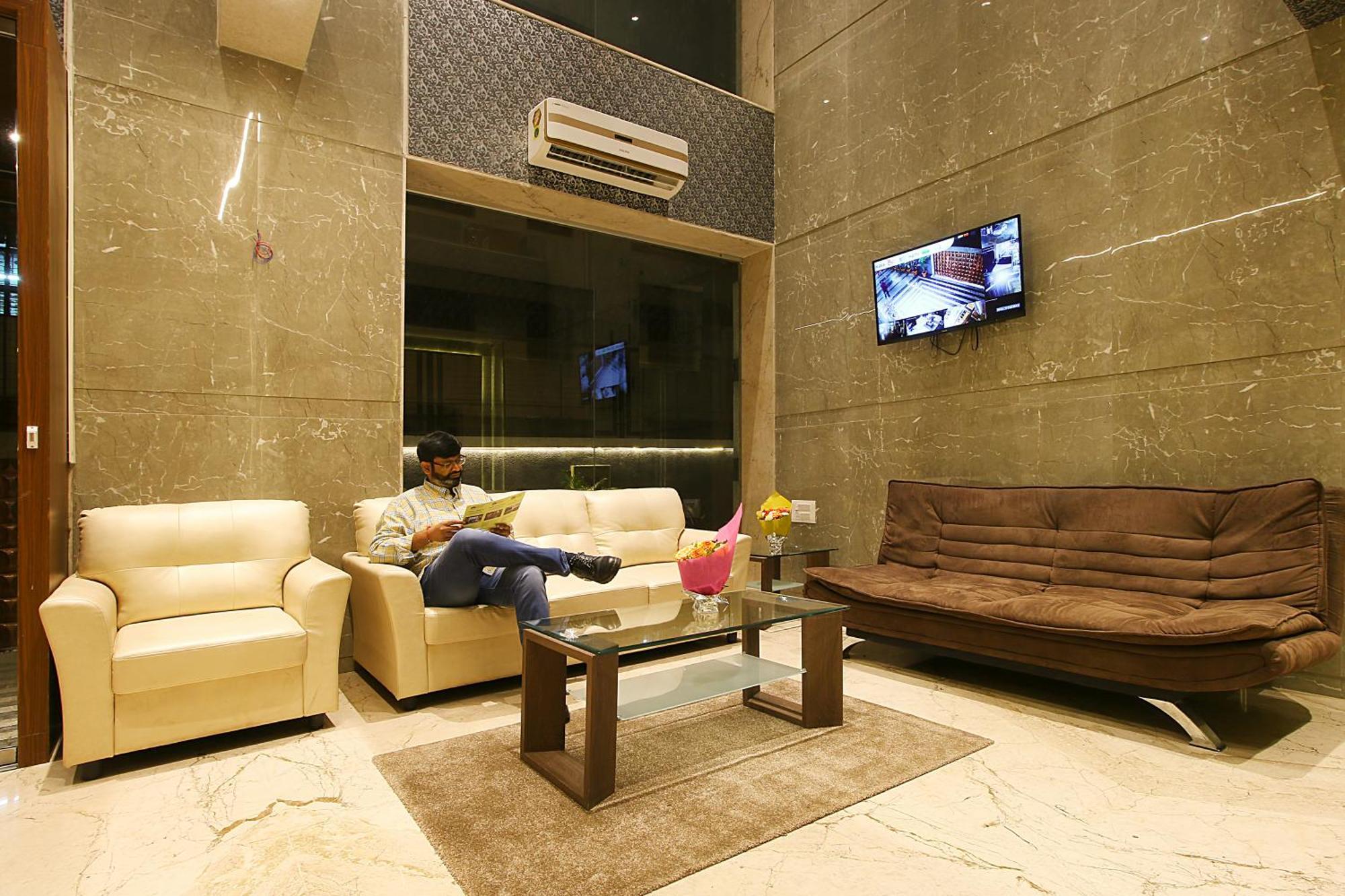 Mumbai House Luxury Apartments Santacruz East, Mumbai Exterior photo