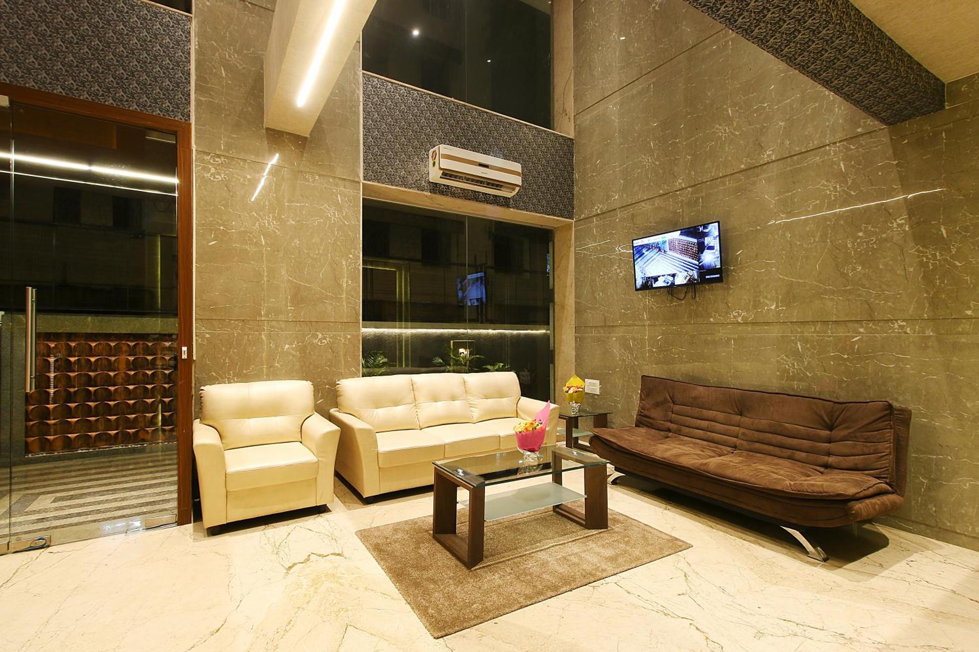 Mumbai House Luxury Apartments Santacruz East, Mumbai Exterior photo