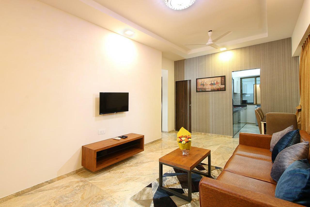 Mumbai House Luxury Apartments Santacruz East, Mumbai Exterior photo